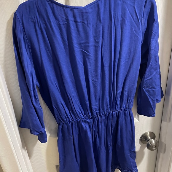 Cute, simple romper with lace detail (Blue) - Picture 5 of 5